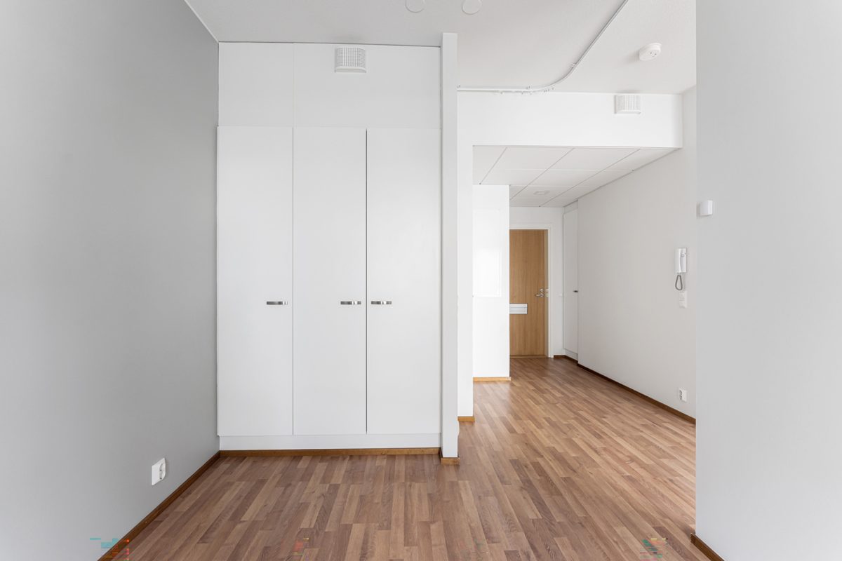 FI-6002216-1-(5-of-19)